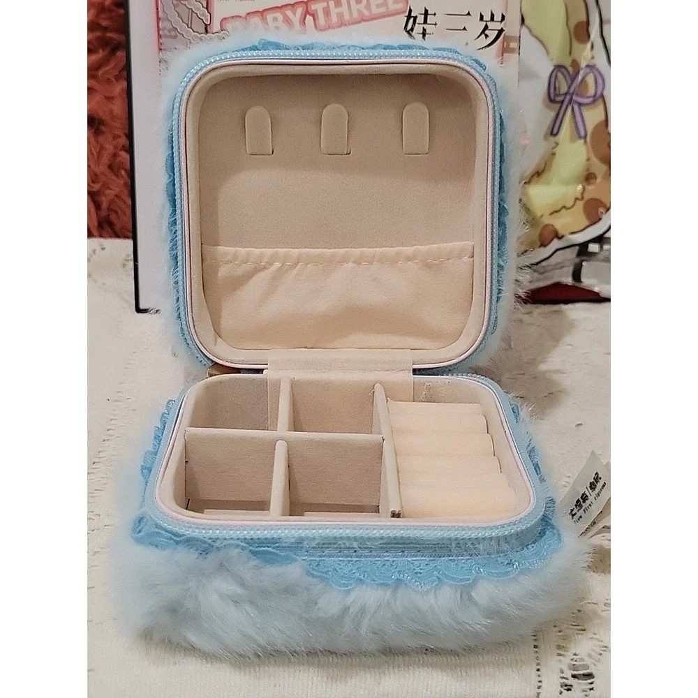 Baby Three- Jewelry  Box- SWEET HONEY WITH MOVABLE EYES.